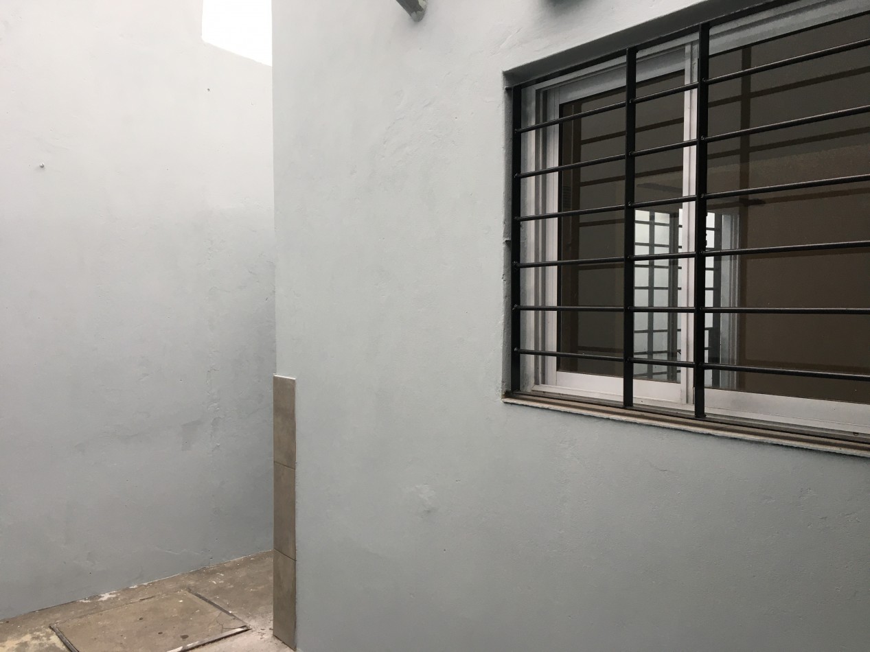 Departamento de 2 Ambientes en veta, Planta Baja con Patio Propio - Quilmes