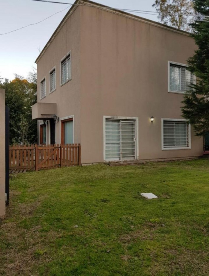 Hermosa casa en venta en El Pato - Berazategui