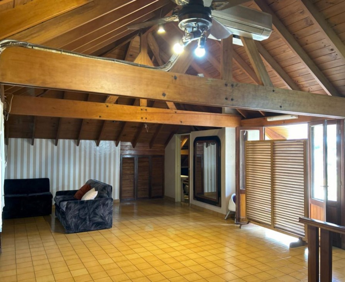 Importante casa en Venta - Florencio Varela