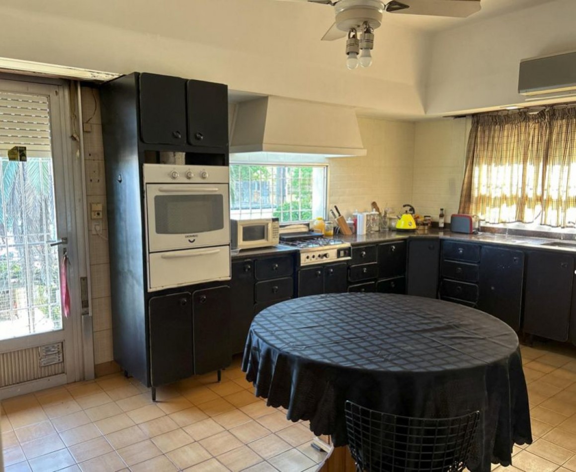 Importante casa en Venta - Florencio Varela