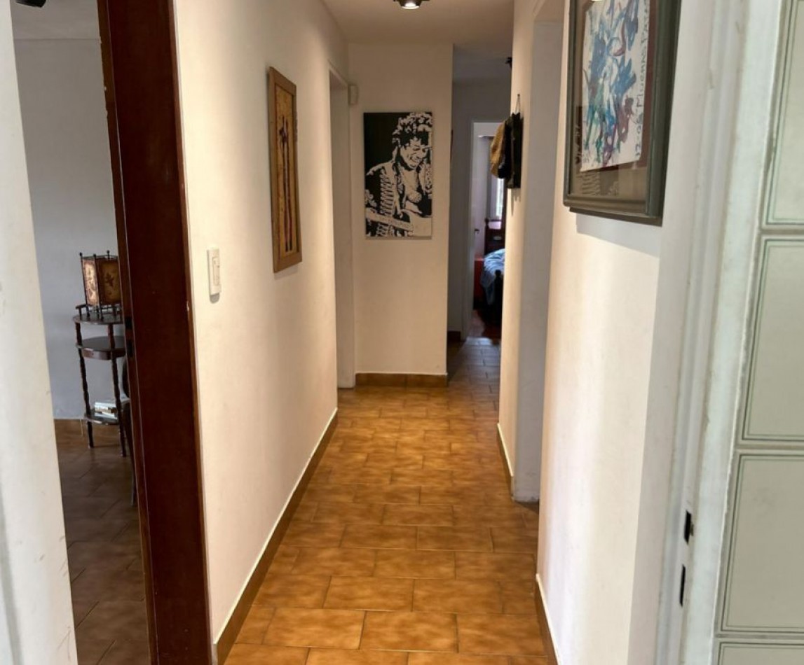 Importante casa en Venta - Florencio Varela