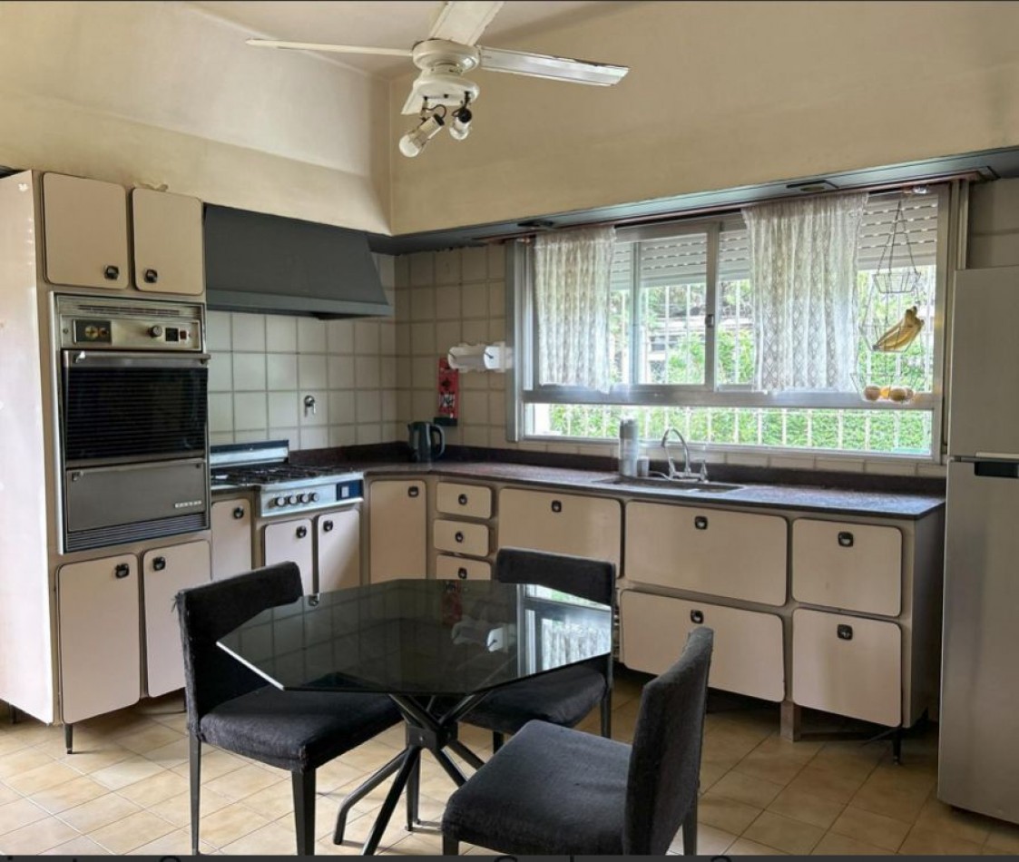 Importante casa en Venta - Florencio Varela