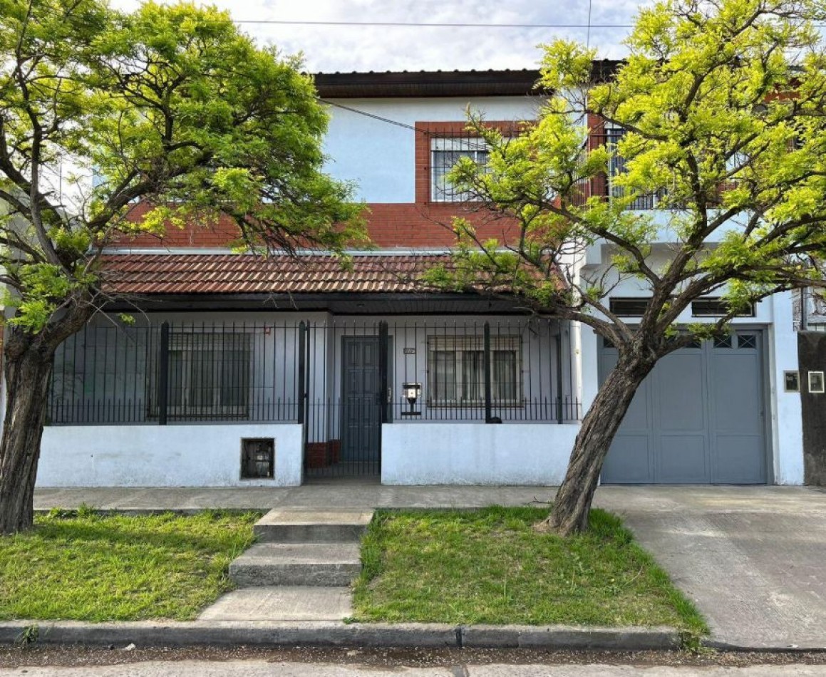Muy linda casa en venta - Florencio Varela Centro