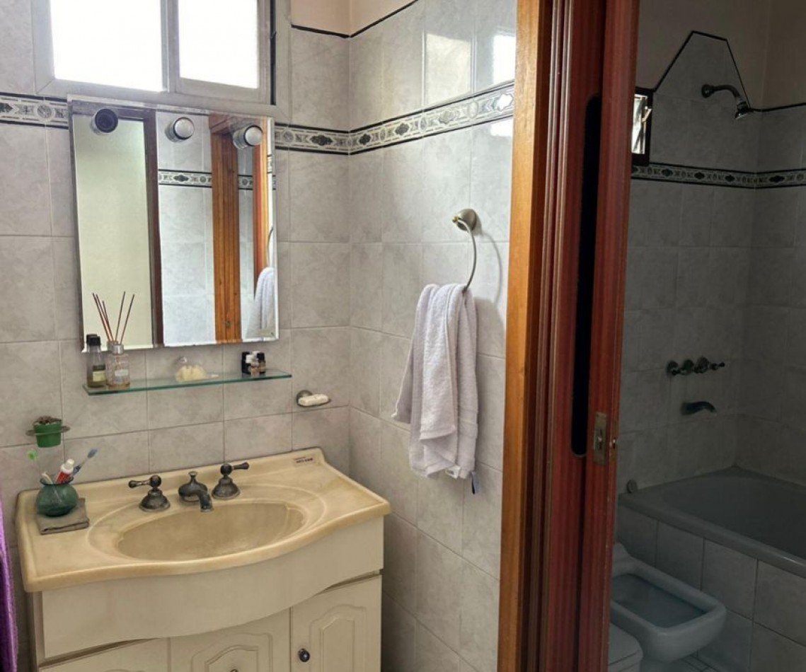 Muy linda casa en venta - Florencio Varela Centro