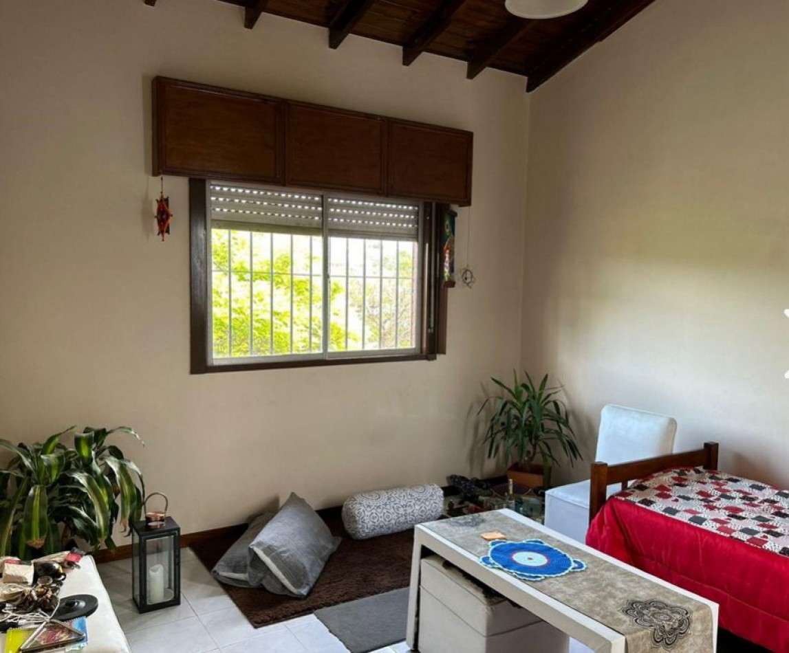 Muy linda casa en venta - Florencio Varela Centro
