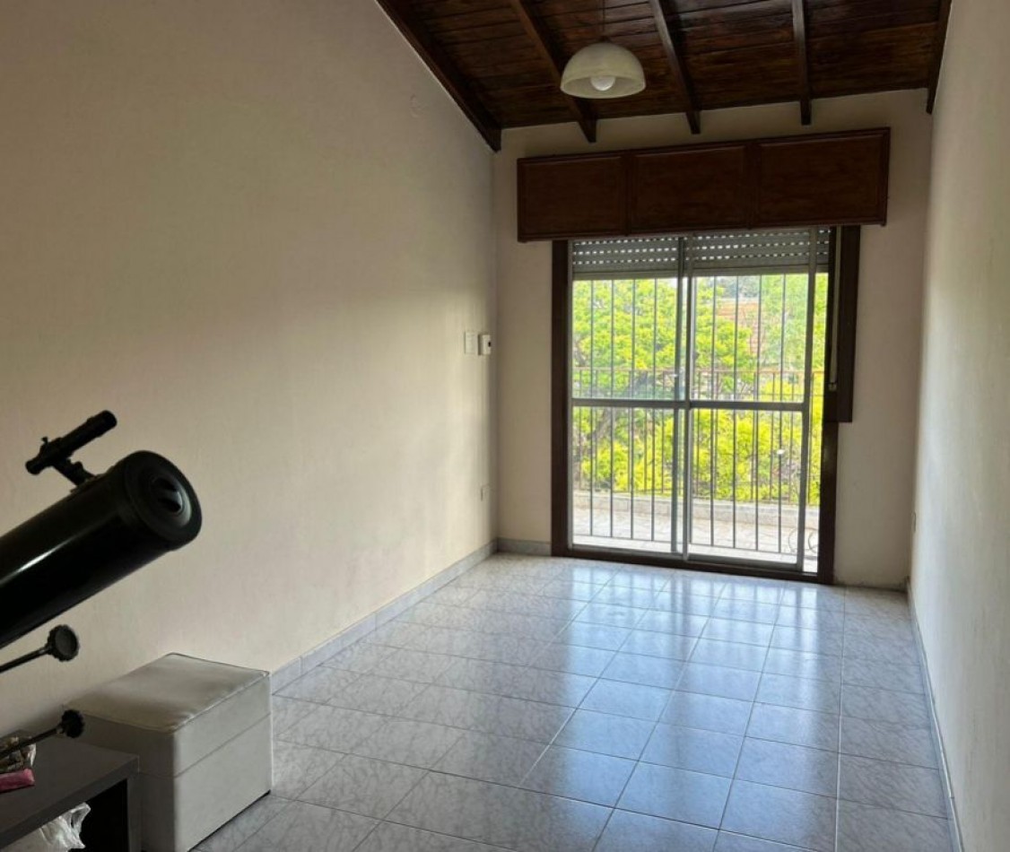 Muy linda casa en venta - Florencio Varela Centro