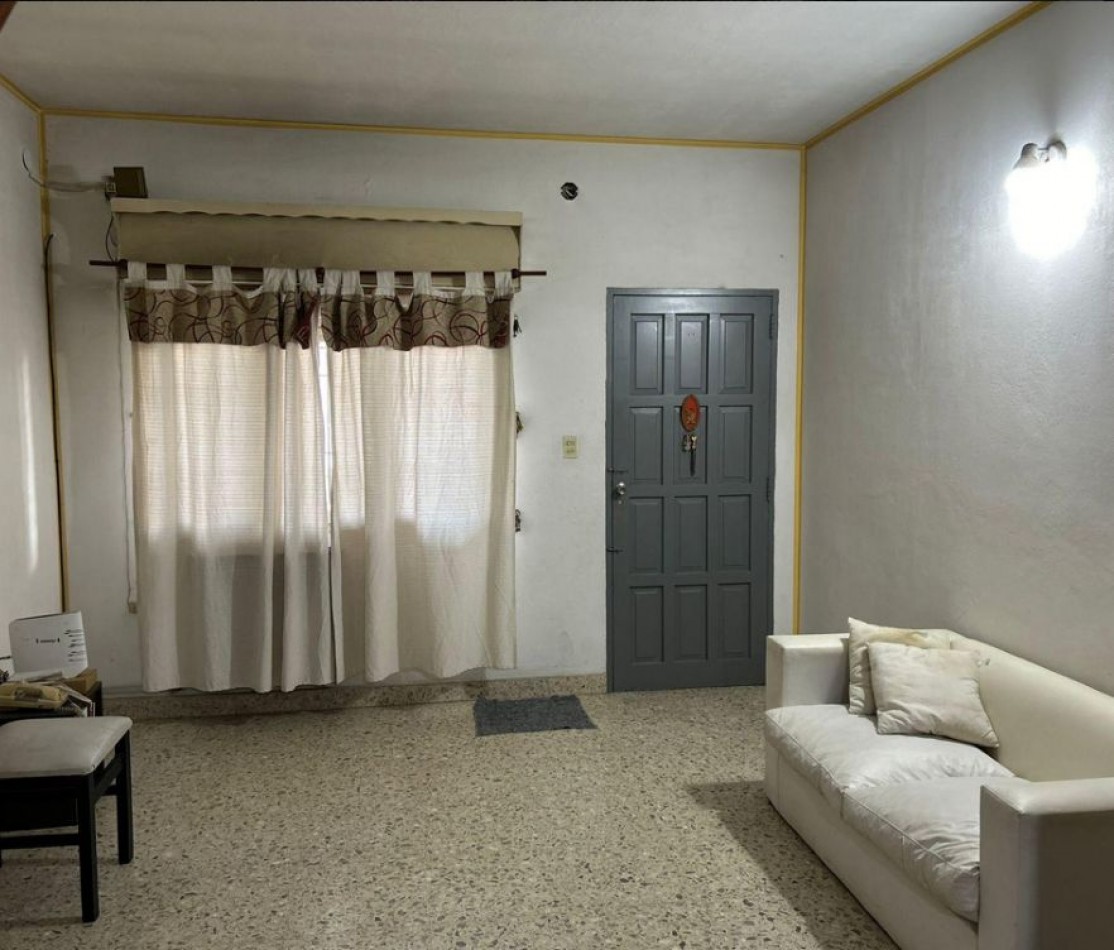 Muy linda casa en venta - Florencio Varela Centro