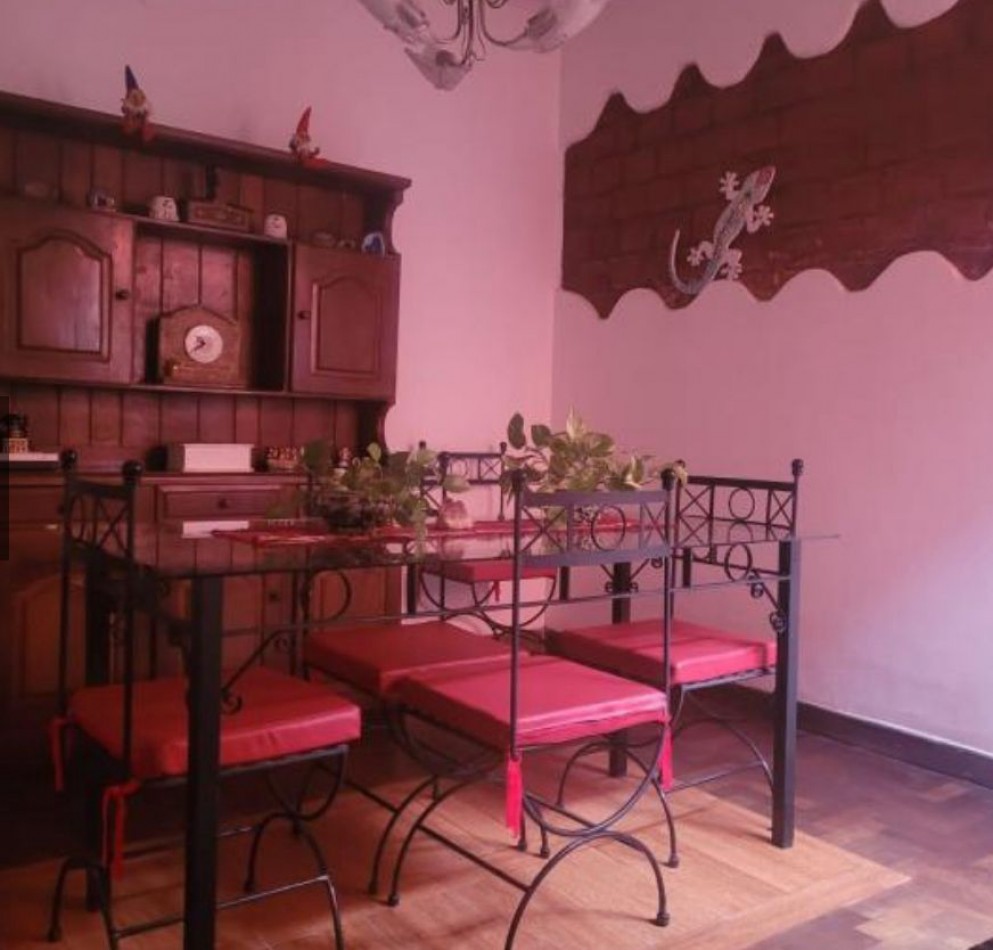 Departamento de Tres Ambientes en venta con Amplio Patio Terraza en Quilmes Oeste