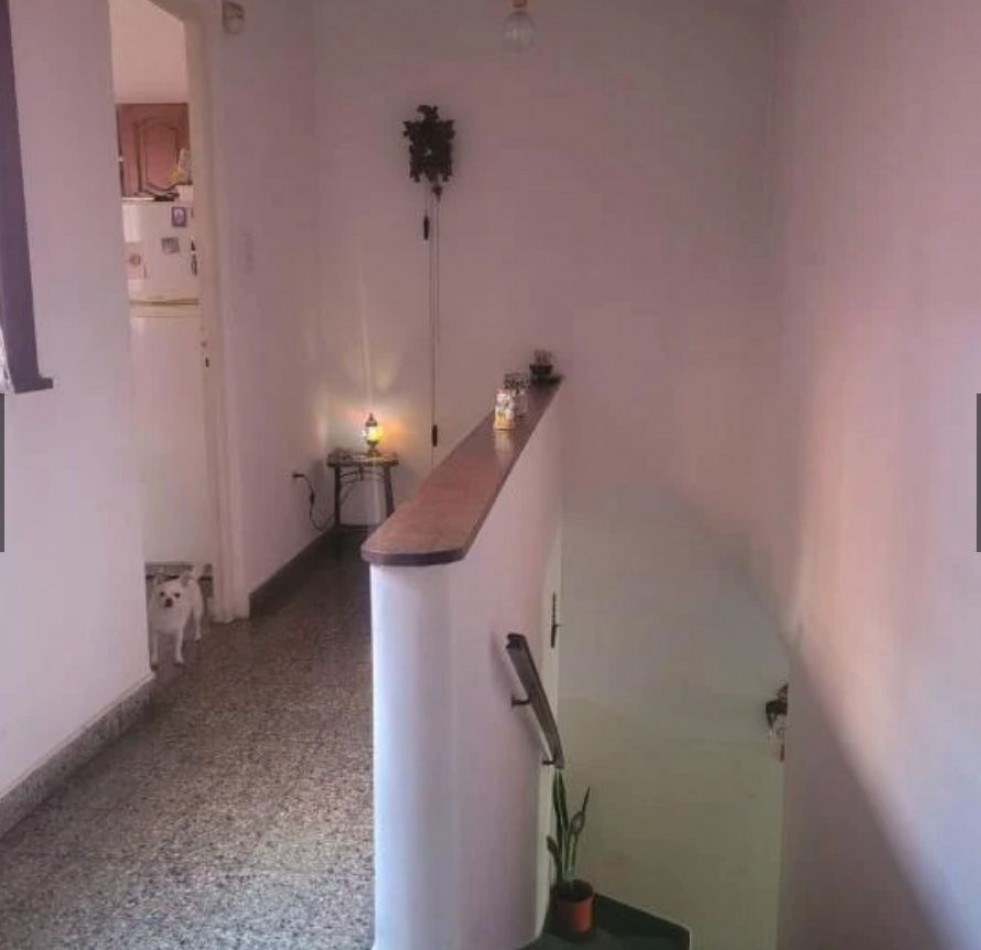 Departamento de Tres Ambientes en venta con Amplio Patio Terraza en Quilmes Oeste