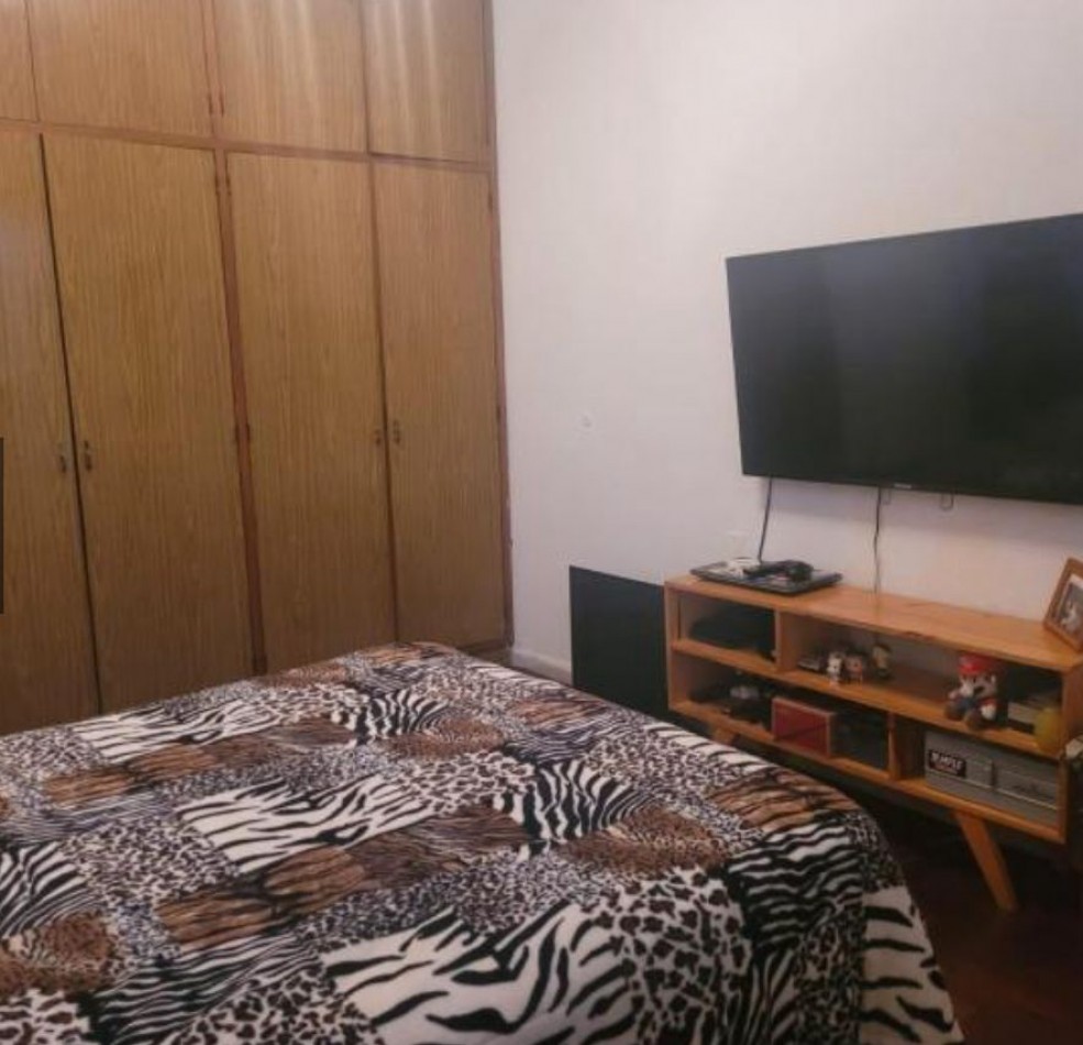 Departamento de Tres Ambientes en venta con Amplio Patio Terraza en Quilmes Oeste