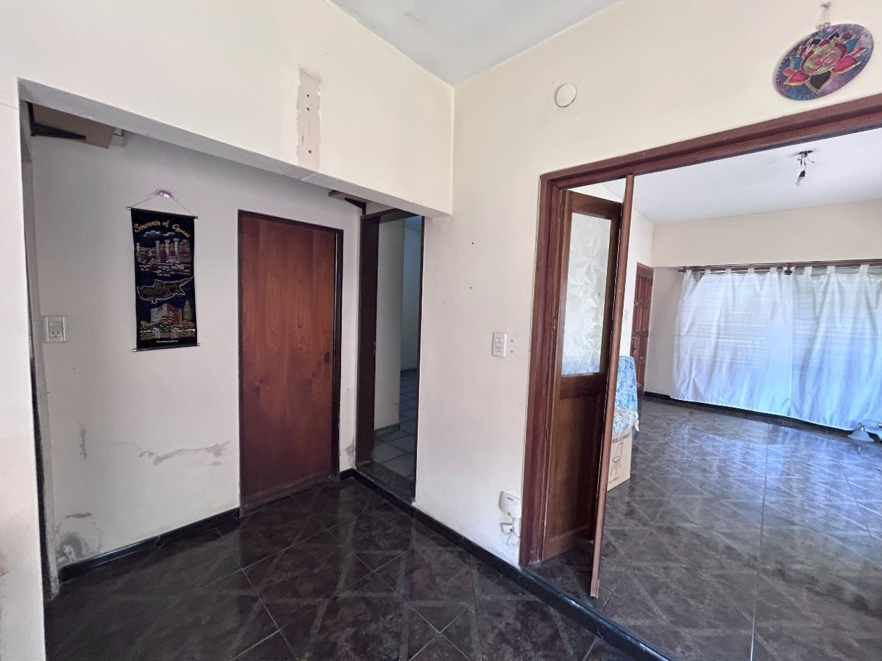 2 Casas en venta - Florencio Varela - Granaderos 200