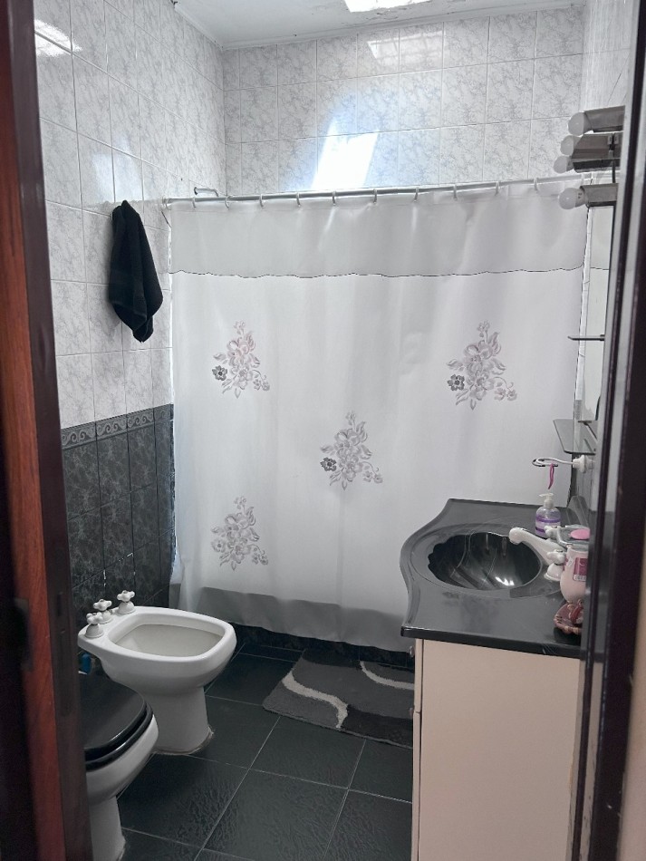 2 Casas en venta - Florencio Varela - Granaderos 200