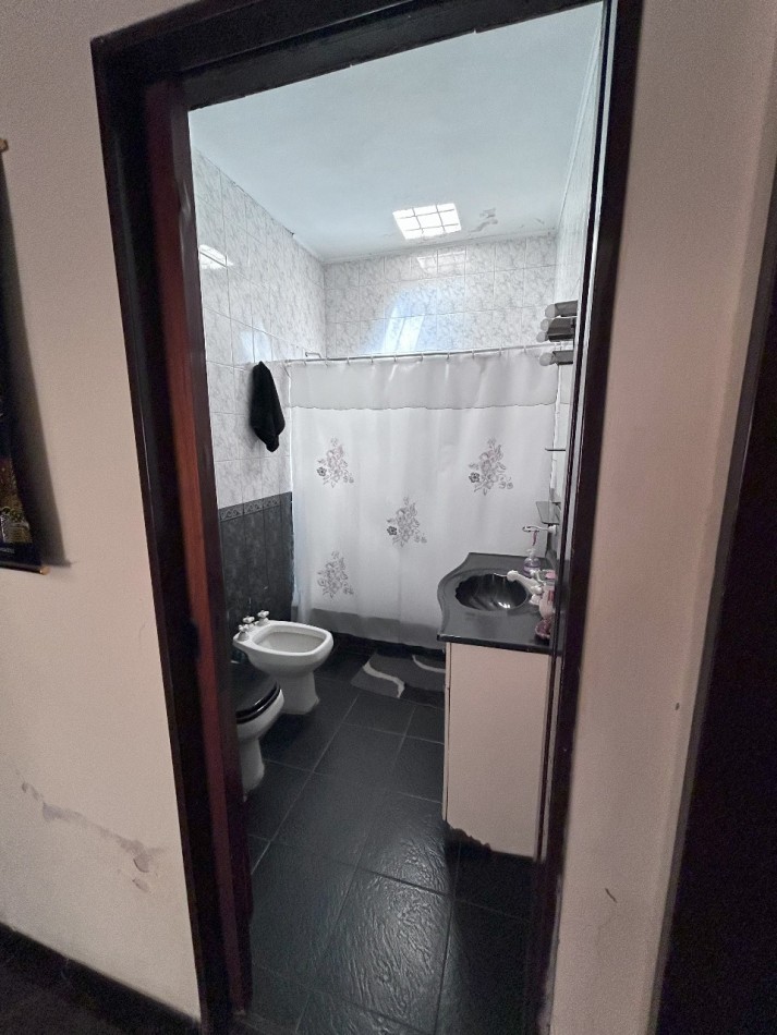 2 Casas en venta - Florencio Varela - Granaderos 200