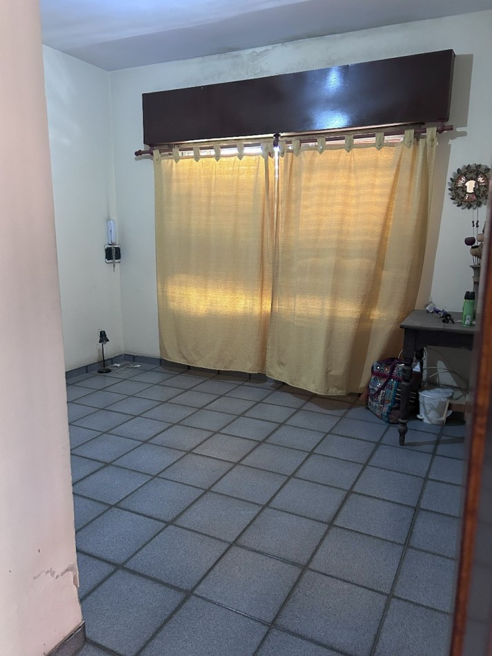 2 Casas en venta - Florencio Varela - Granaderos 200