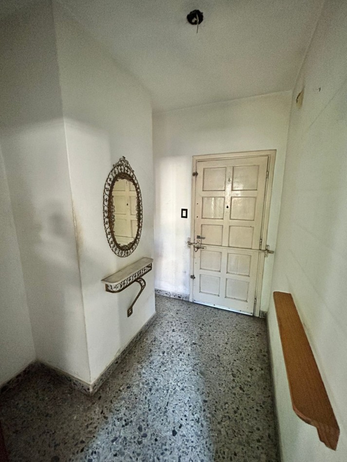 Casa en Venta a reciclar - VillaVateone - Florencio Varela