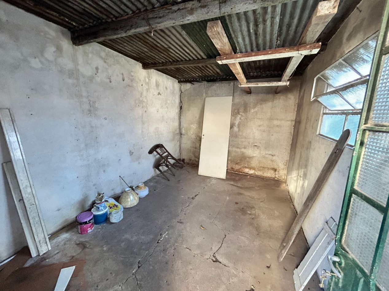Casa en Venta a reciclar - VillaVateone - Florencio Varela
