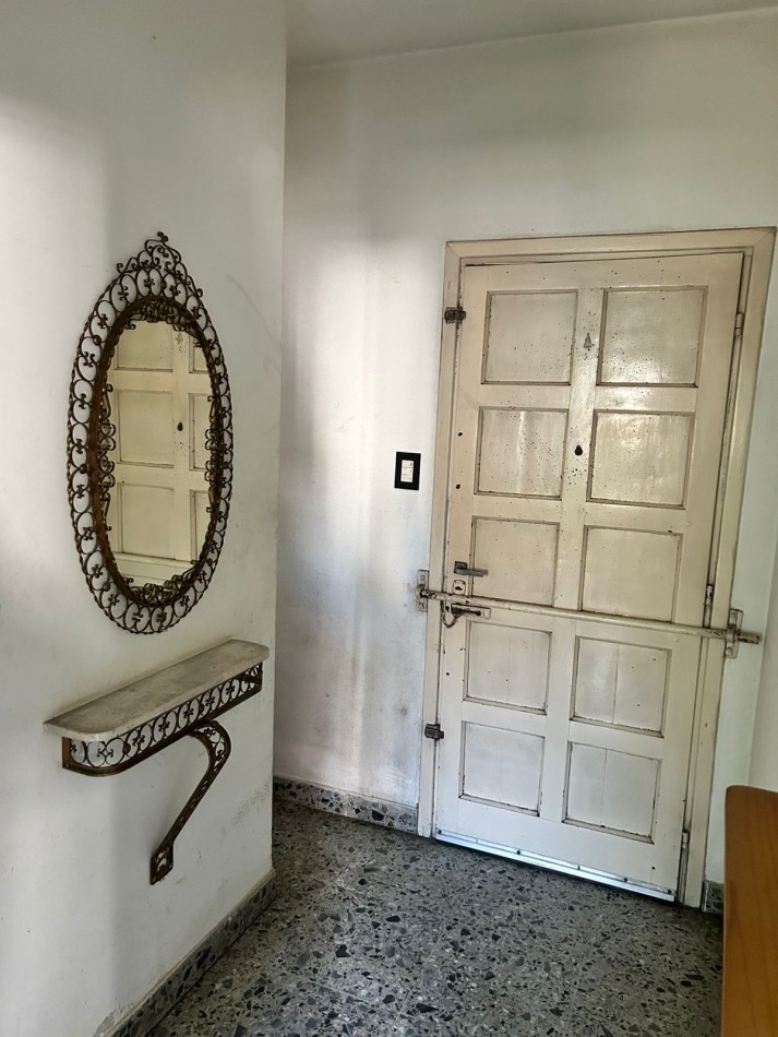 Casa en Venta a reciclar - VillaVateone - Florencio Varela