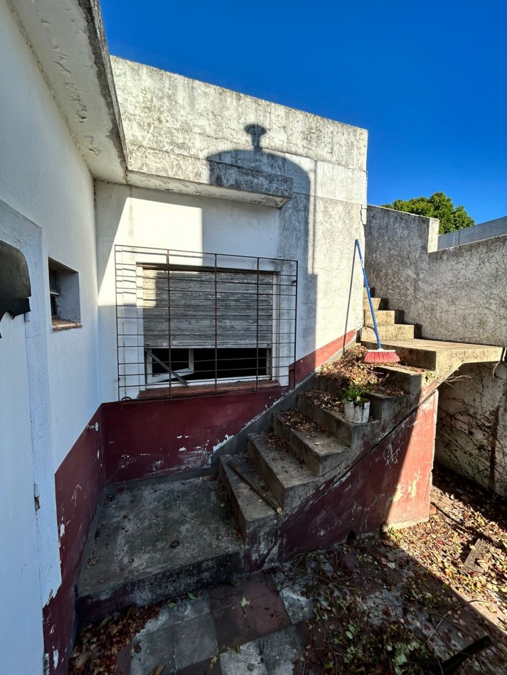 Casa en Venta a reciclar - VillaVateone - Florencio Varela
