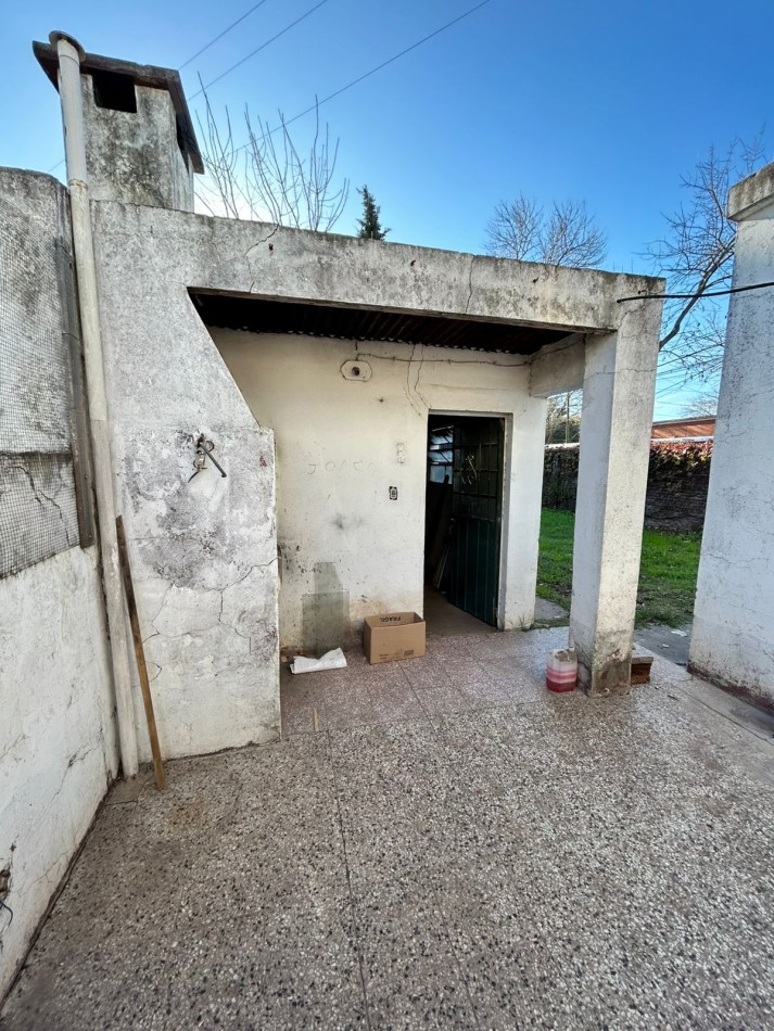 Casa en Venta a reciclar - VillaVateone - Florencio Varela