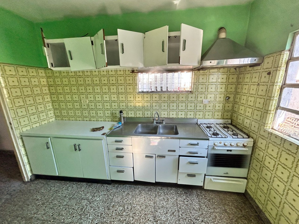 Casa en Venta a reciclar - VillaVateone - Florencio Varela