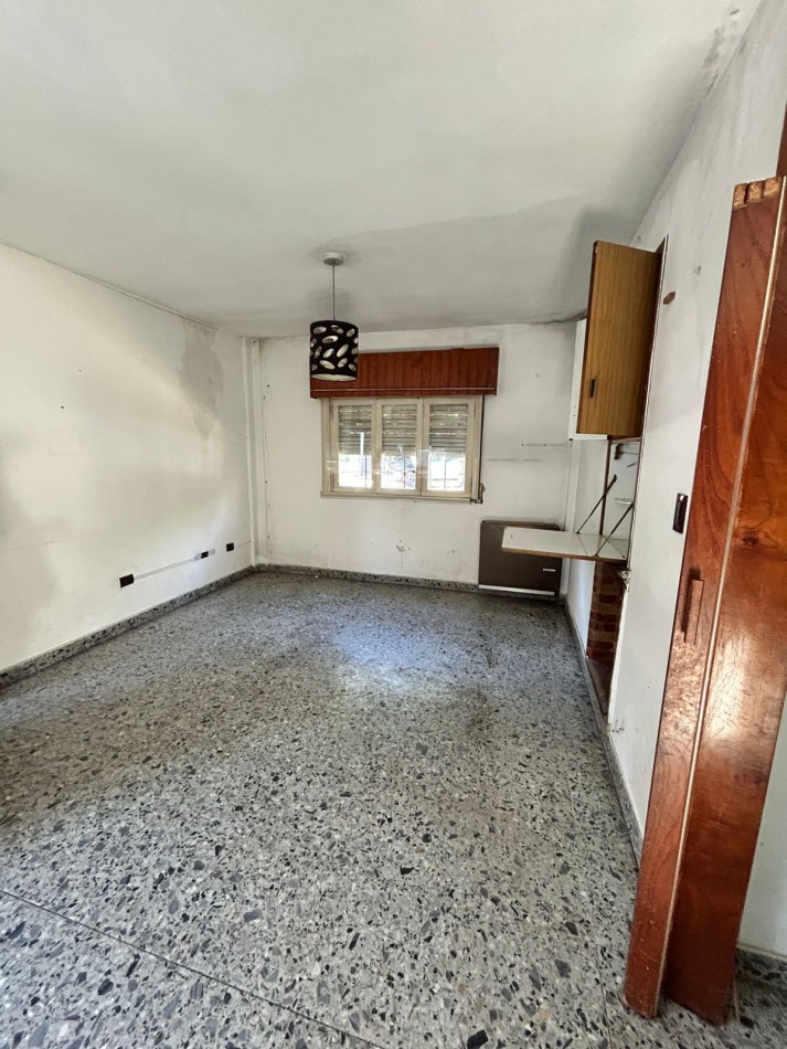 Casa en Venta a reciclar - VillaVateone - Florencio Varela