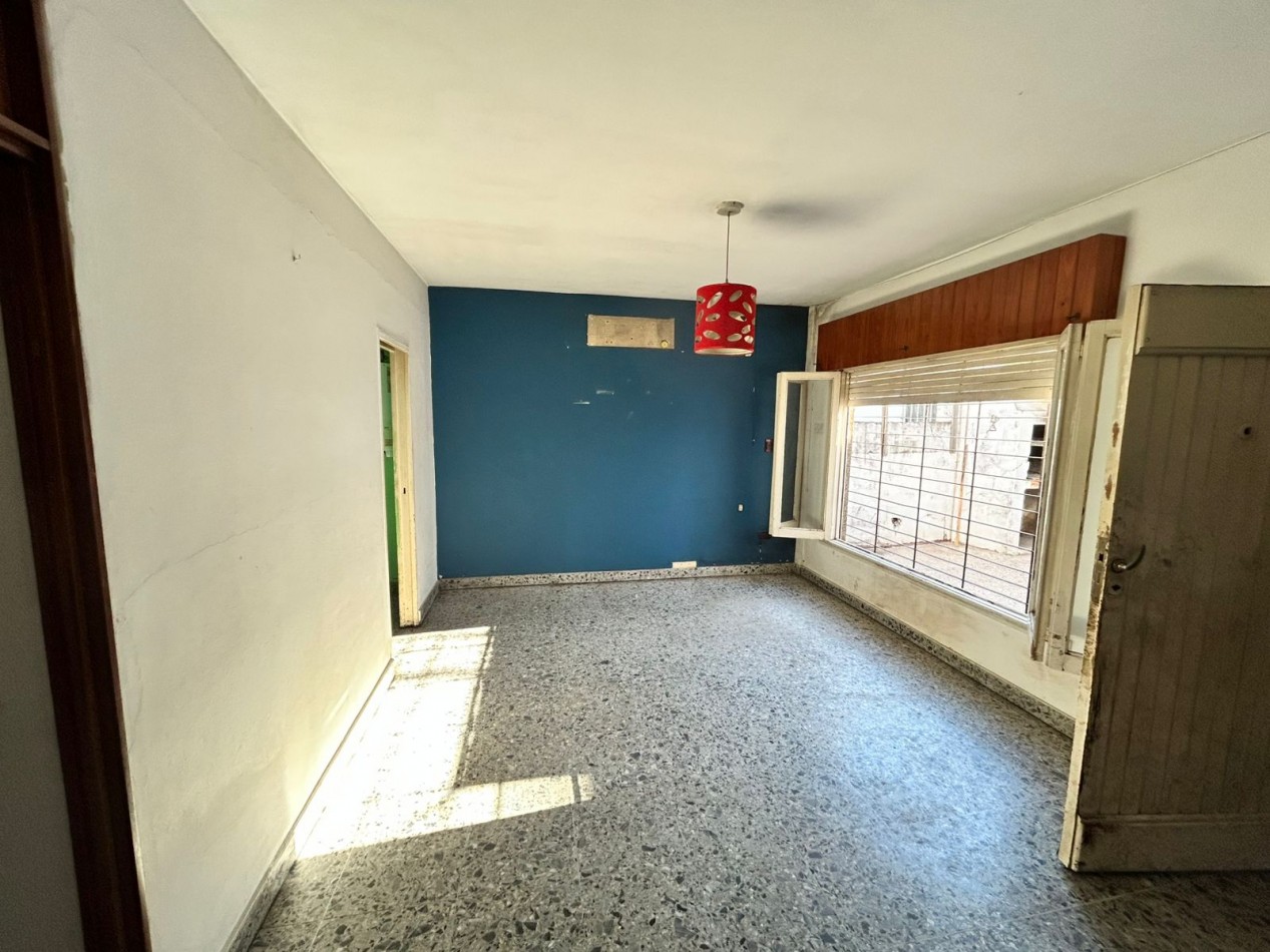 Casa en Venta a reciclar - VillaVateone - Florencio Varela