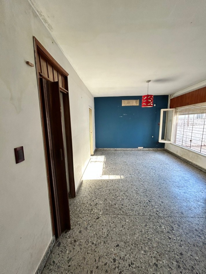 Casa en Venta a reciclar - VillaVateone - Florencio Varela