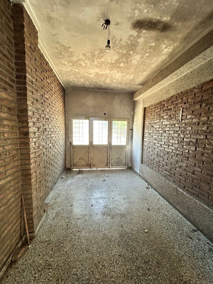 Casa en Venta a reciclar - VillaVateone - Florencio Varela
