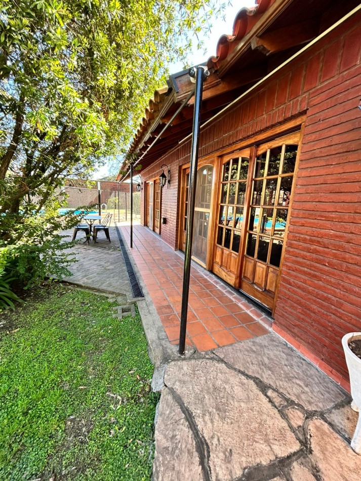 Imponente Casa en Venta - Villa Vetteone - Florenci Varela