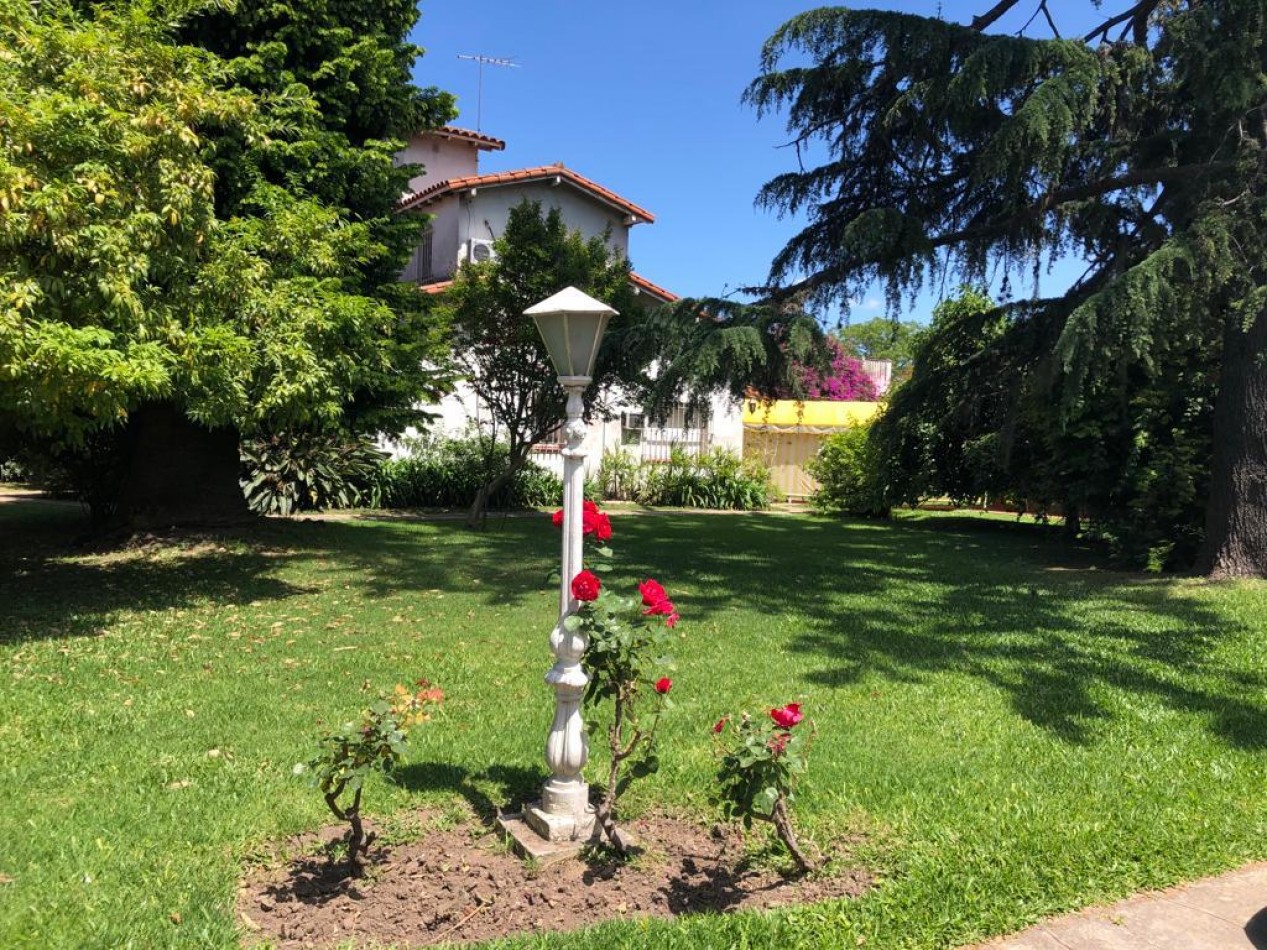 Imponente Casa en Venta - Villa Vetteone - Florenci Varela