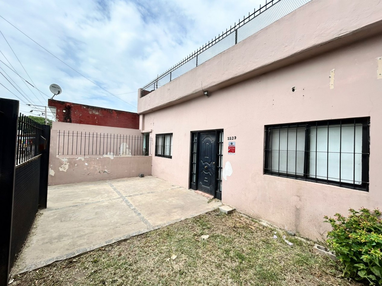CASA EN VENTA - FLORENCIO VARELA - ZONA SENZABELLO