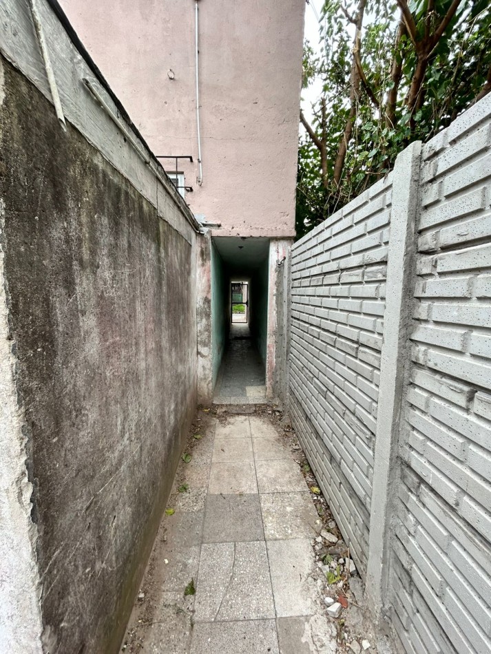 CASA EN VENTA - FLORENCIO VARELA - ZONA SENZABELLO