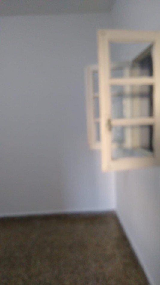 Casa en venta con departamento al fondo en florencio varela