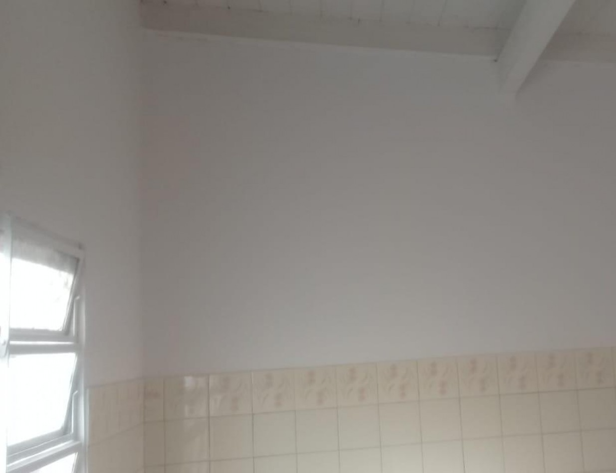 Casa en venta con departamento al fondo en florencio varela