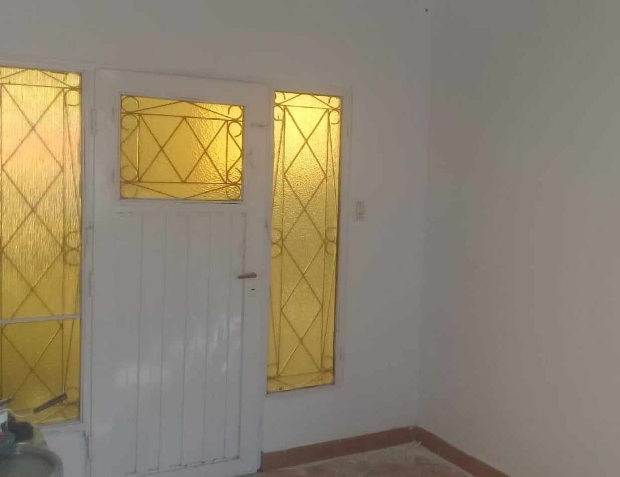 Casa en venta con departamento al fondo en florencio varela
