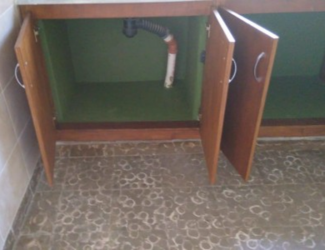 Casa en venta con departamento al fondo en florencio varela