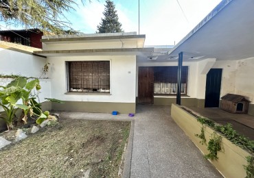 Casa con Departamento al fondo - Venta florencio varela.